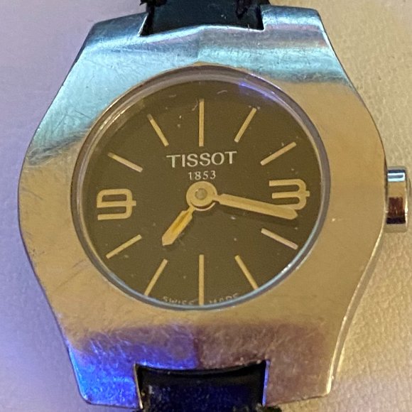 Vintage Tissot Petite Women's Watch - Picture 2 of 5